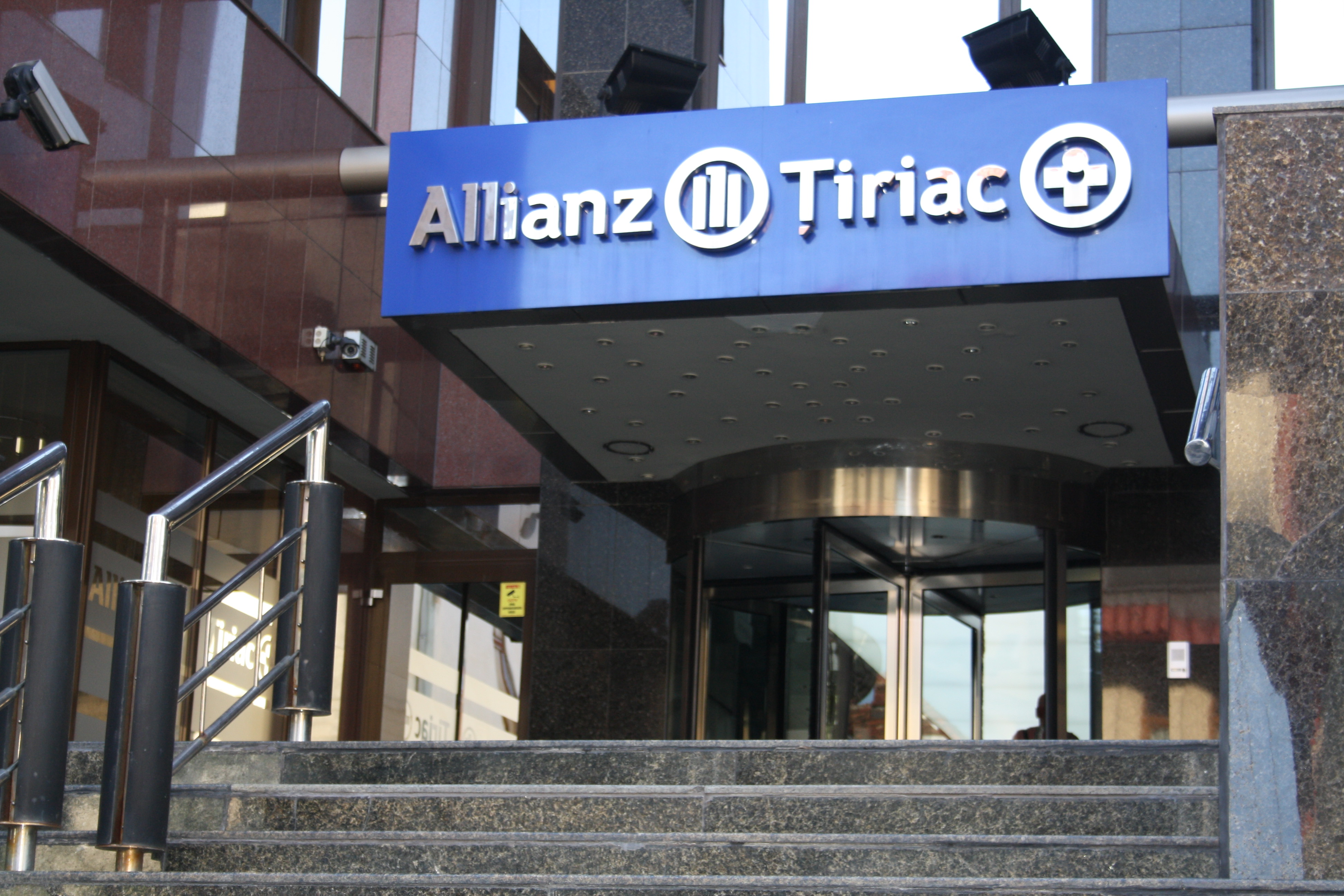 Allianz È›iriac AsigurÄƒri A Inceput Anul Cu PerformanÈ›Äƒ OperaÈ›ionalÄƒ CreÈ™teri Pe Toate Liniile De Business È™i GrijÄƒ Pentru ClienÈ›i AngajaÈ›i Parteneri È™i Comunitate Stiri Bancare