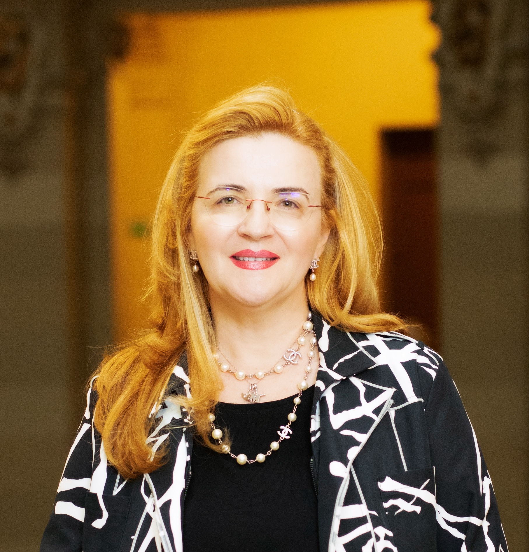 Maria Rousseva Mirela Iovu CEC Bank: empatia în leadership
