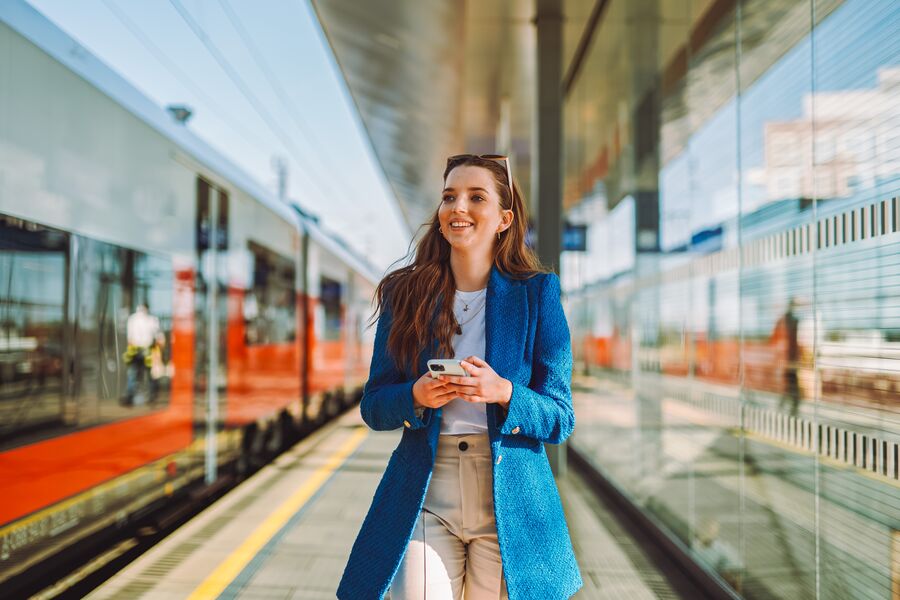ING Bank România susține Caravana OFA: șapte orașe, dialog și schimb de experiență pentru antreprenoare. Diana Mihai: ”Ne bucurăm să susținem Caravana OFA, un spațiu de dialog și schimb de experiență între antreprenori din întreaga țară”